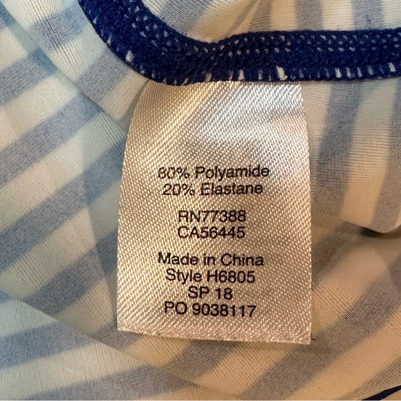 Vineyard Vines Girl’s Rashguard size 4/5 - Picture 4 of 4